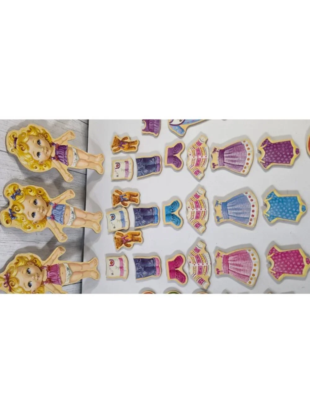 VINTAGE TS SHURE TEENY TINY TRIPLETS WOODEN MAGNETIC DRESS UP DOLLS PLAYSET LOT